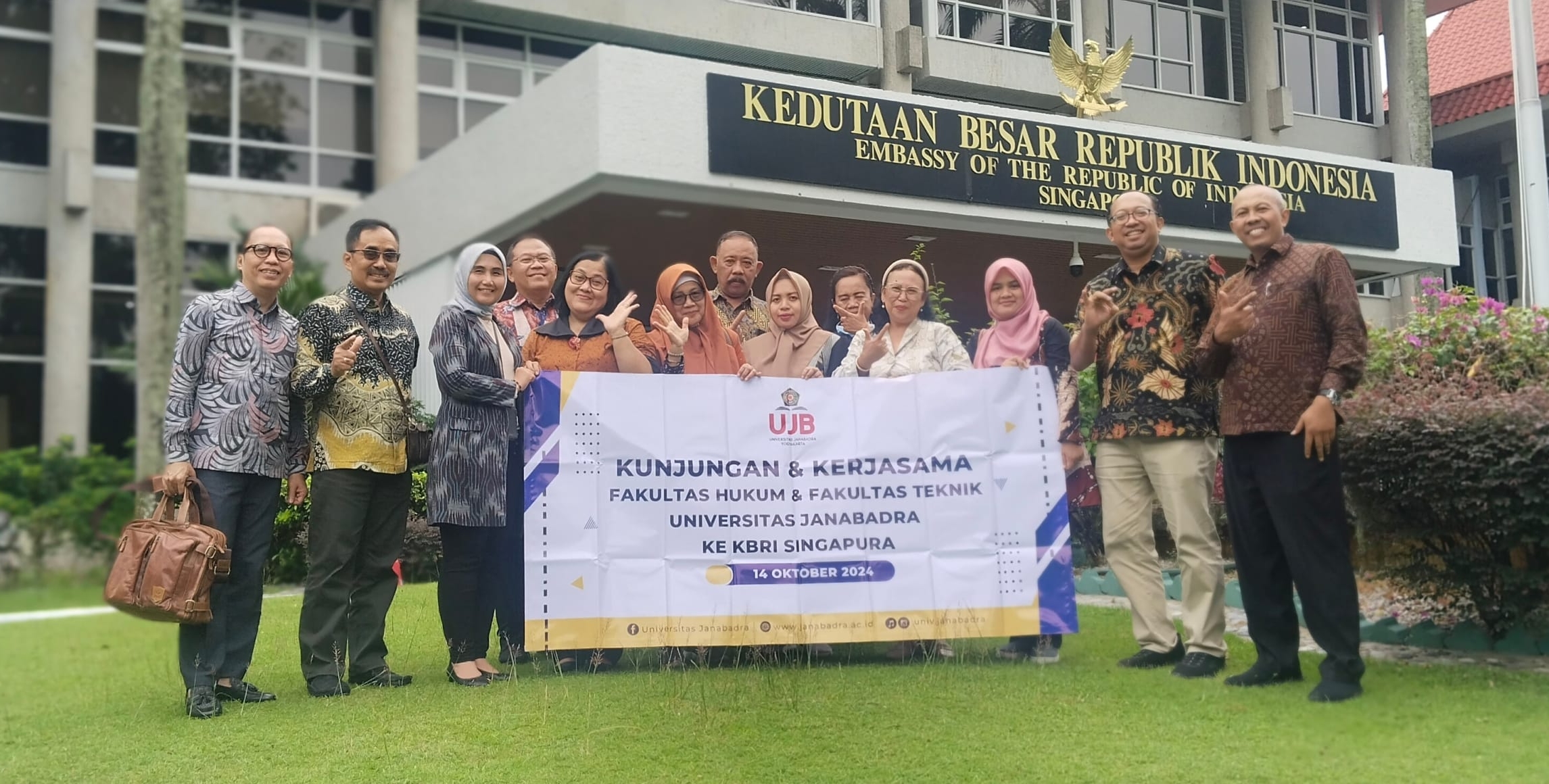 Kunjungan dan kerjasama fakultas hukum dan teknik di KBRI malaysia